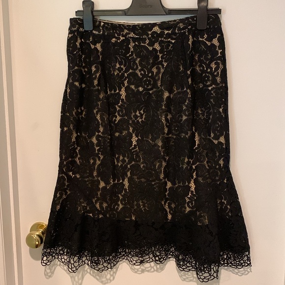 Adiva a blk/tan cut out lace midi skirt with scalloped hem. Size M. NWT. - Picture 2 of 10